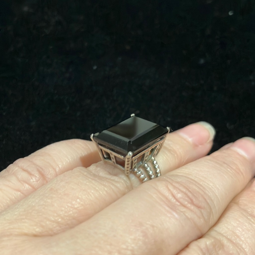 Rectangular Statement Ring - D23